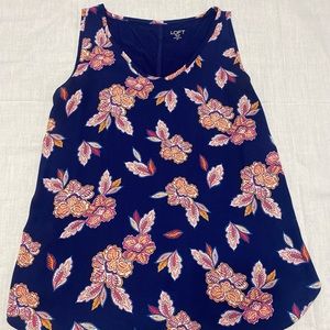LOFT outlet women’s blue floral tank top (size medium petite)